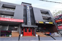 Townhouse Rudra Inn Near Chhatarpur Metro Station