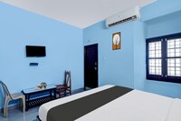 OYO 76010 Jayalakshmi Residency