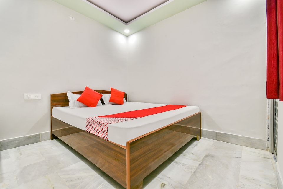 Flagship Narayan Guest House, Bailey Road, Patna