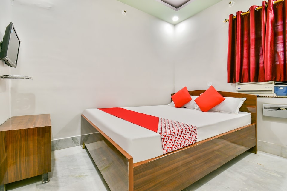 Flagship Narayan Guest House, Bailey Road, Patna