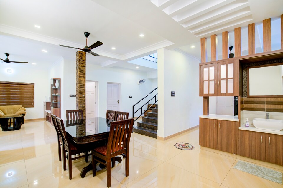 OYO Home 76025 Elegant Green Villa, Edapally Kochi, Kochi
