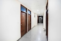 Hotel O Divy Noida Sector 50 Metro Station