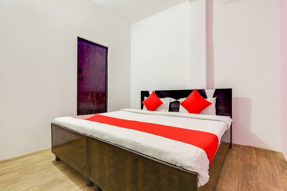 Live on FAR378, South Delhi East, Delhi