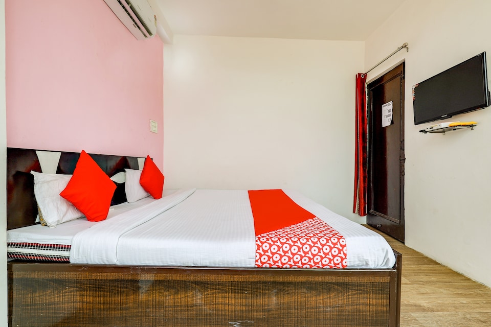 Live on FAR378, South Delhi East, Delhi