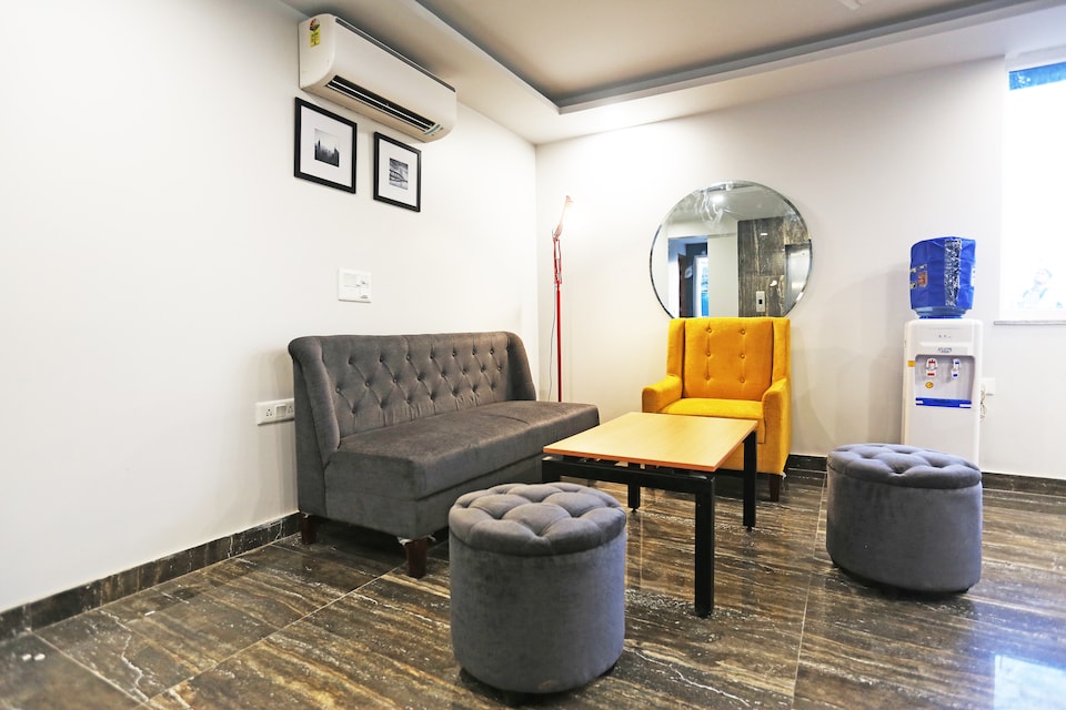 Hotel O Moody Moon Blue, Medanta, Gurgaon