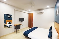 Hotel O Moody Moon Blue