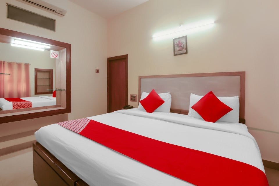 OYO Flagship 32997 Hotel Kaveri Bed & Breakfast, Mysore City Center, Mysore