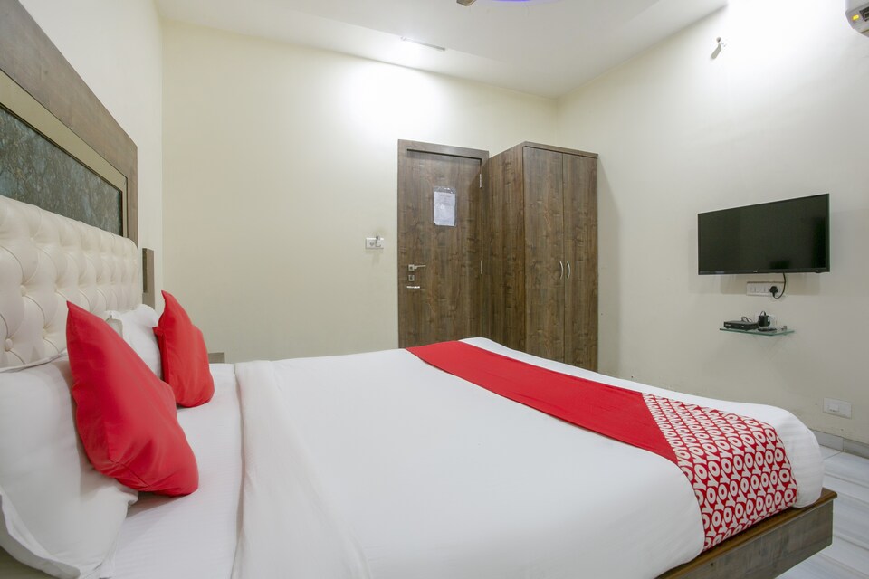 OYO Flagship 76107 Royce Executive, Mumbai Chembur-Kurla-Ghatkopar, Mumbai