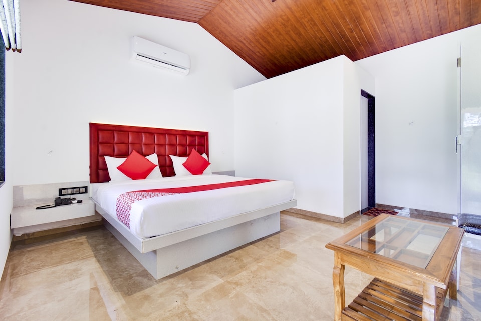 OYO Hotel Golden Coin Resort, Ahmednagar, Ahmednagar