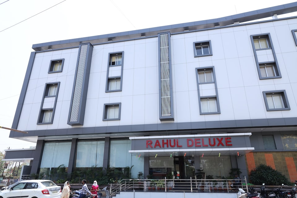 Capital O 6415 Rahul Deluxe, Bus Stand Nagpur, Nagpur