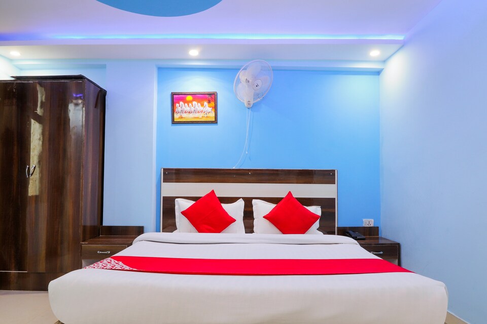 OYO 76115 Hotel Skylight, Dwarka Delhi, Delhi