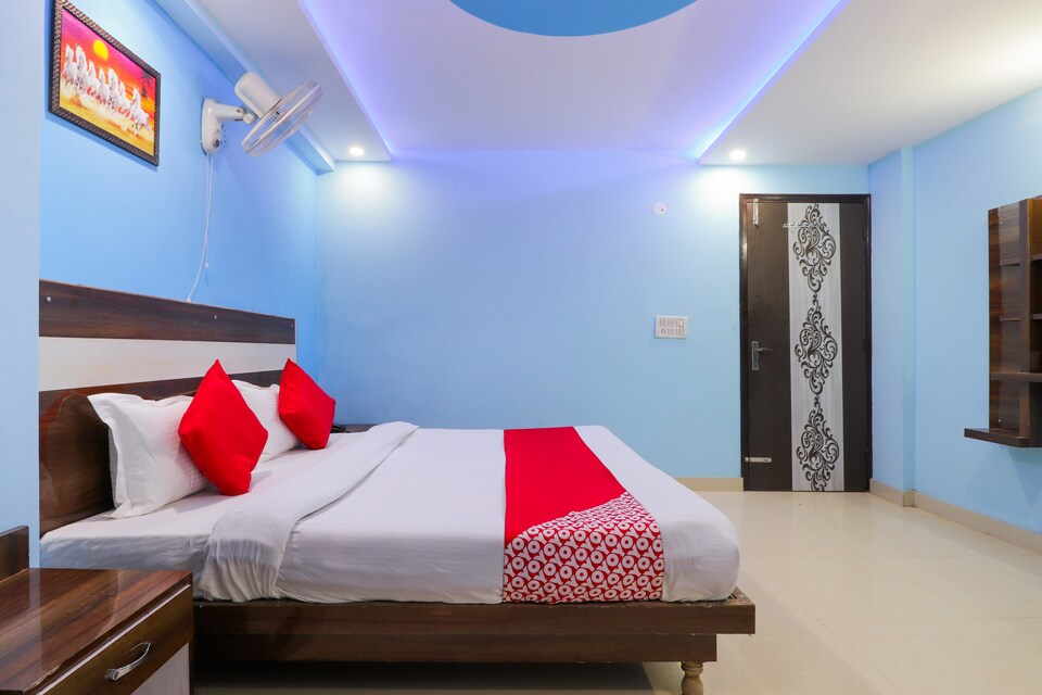 OYO 76115 Hotel Skylight, Dwarka Delhi, Delhi