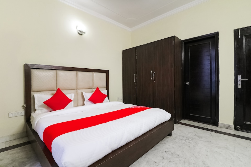 OYO 76117 Revive Premium Hotels, Sohna Road, Gurgaon