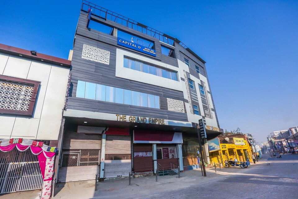 Capital O 76126 Hotel Luxury Living , Moradabad, मुरादाबाद