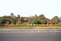 OYO 75353 Loy Chalet Resort