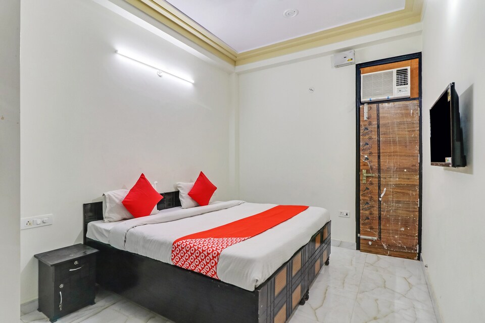 OYO Flagship 76142 Sweet Home , Greater Noida, Noida