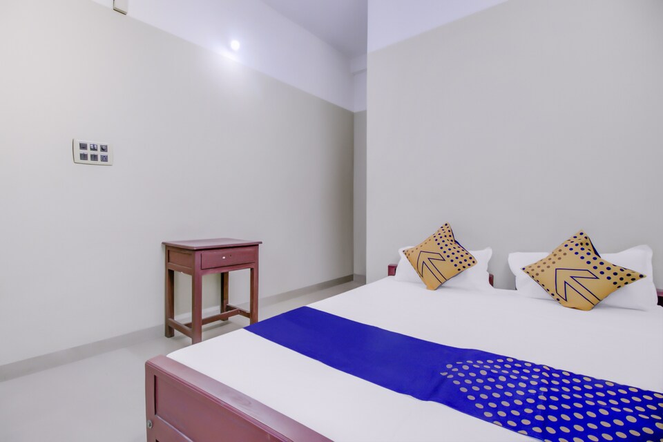 SPOT ON 76148 Vikas Tourist Home, Calicut City-II, Calicut