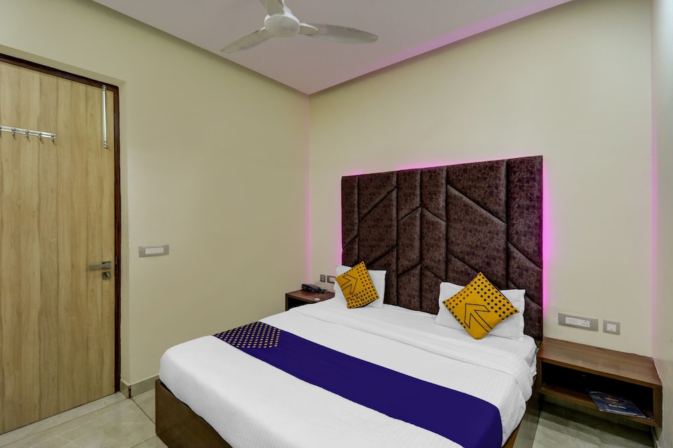 OYO 76162 New Shivani Hotel, Moradabad, Moradabad