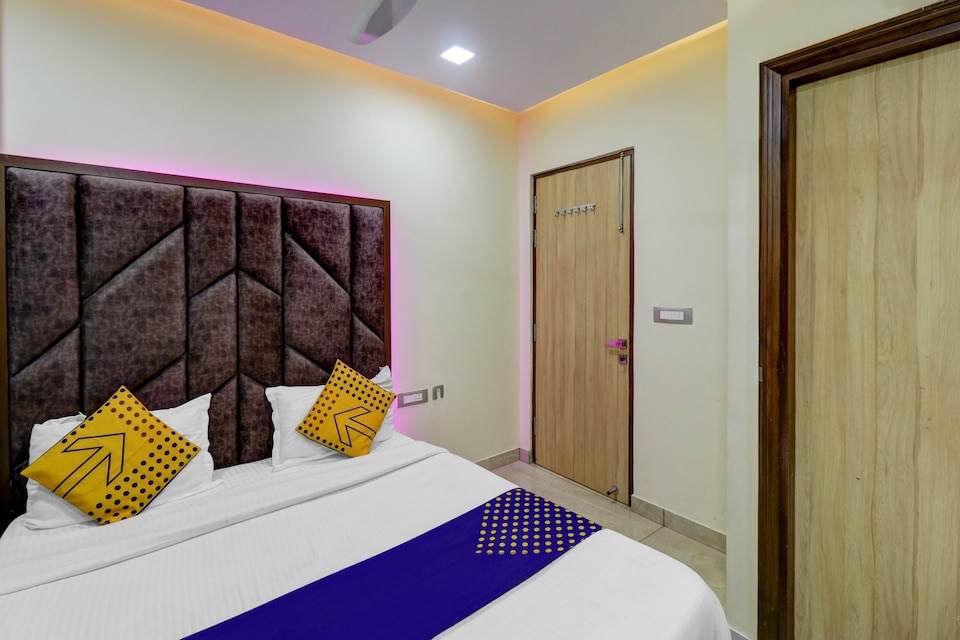 OYO 76162 New Shivani Hotel, Moradabad, Moradabad