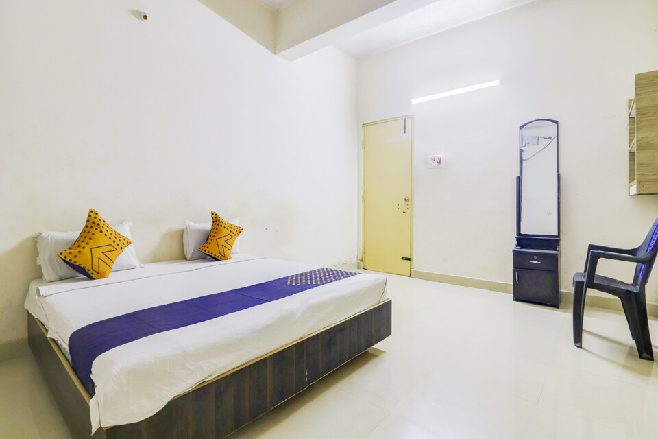 SPOT ON 76184 Laxmi Residency, Shamshabad, Hyderabad