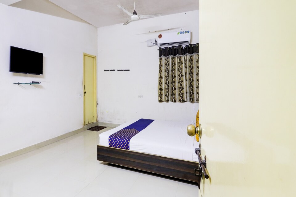 SPOT ON 76184 Laxmi Residency, Shamshabad, Hyderabad