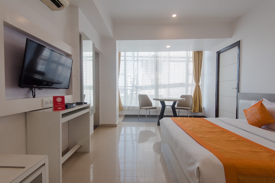 OYO 6421 Hotel Aura, Mumbai BCEC, Mumbai