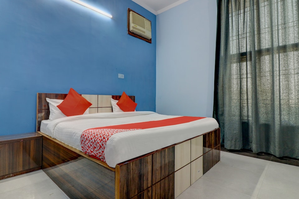 OYO ALG058 Kiran Palace, Aligarh, Aligarh