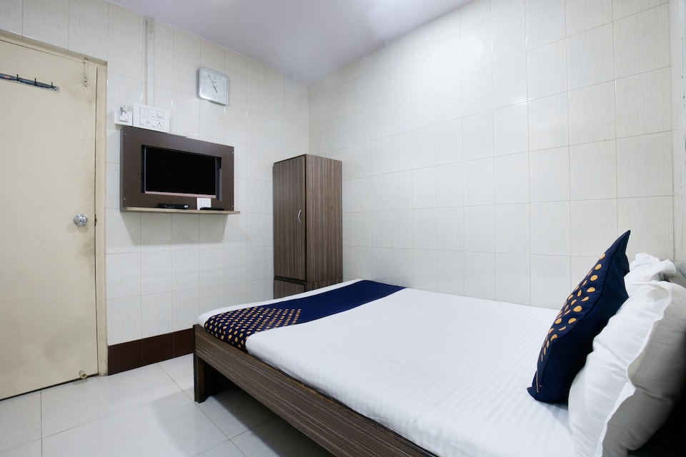 SPOT ON Hotel Saim Palace Near Marine Drive Beach, Mumbai Central-Byculla, Mumbai