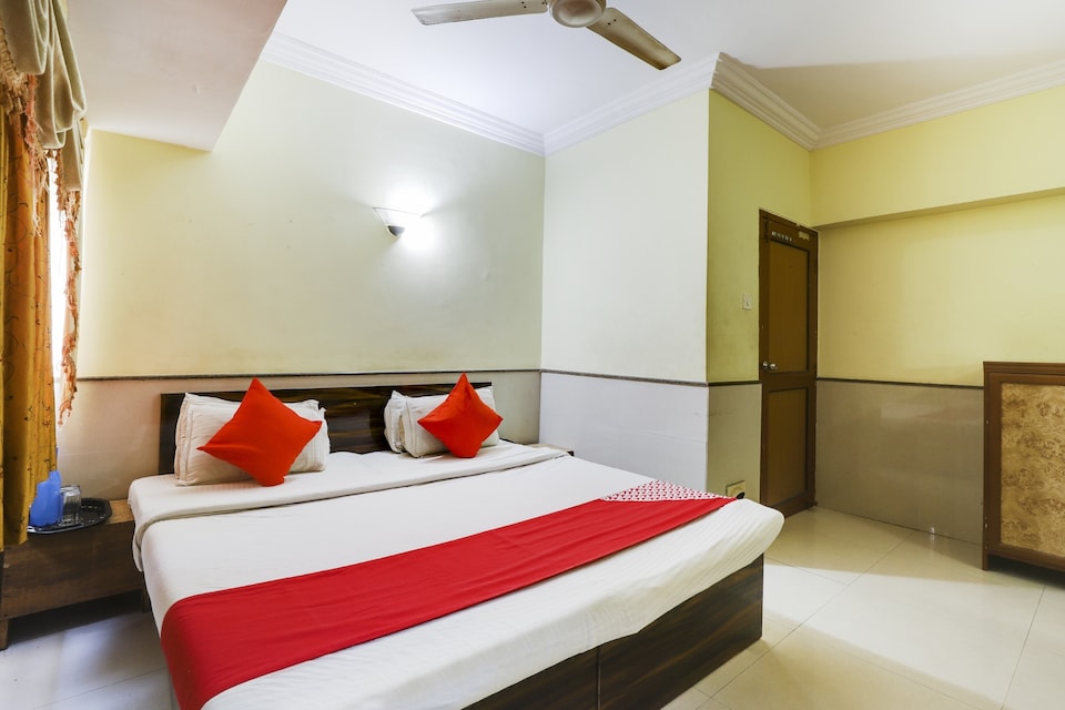 Flagship 76205 Hotel New Relax, Gnaesh Chokdi, Anand