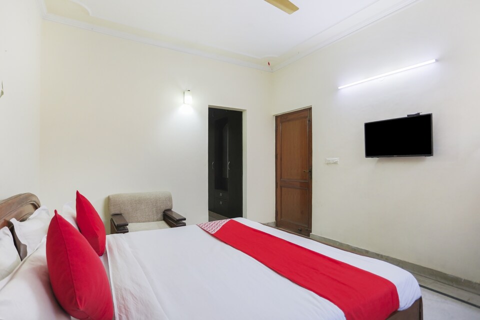 OYO 76225 Hotel Occazia , Noida City, Noida
