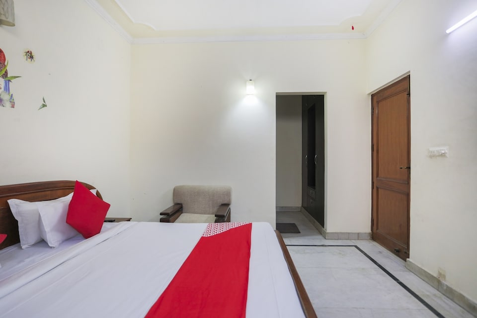 OYO 76225 Hotel Occazia , Noida City, Noida