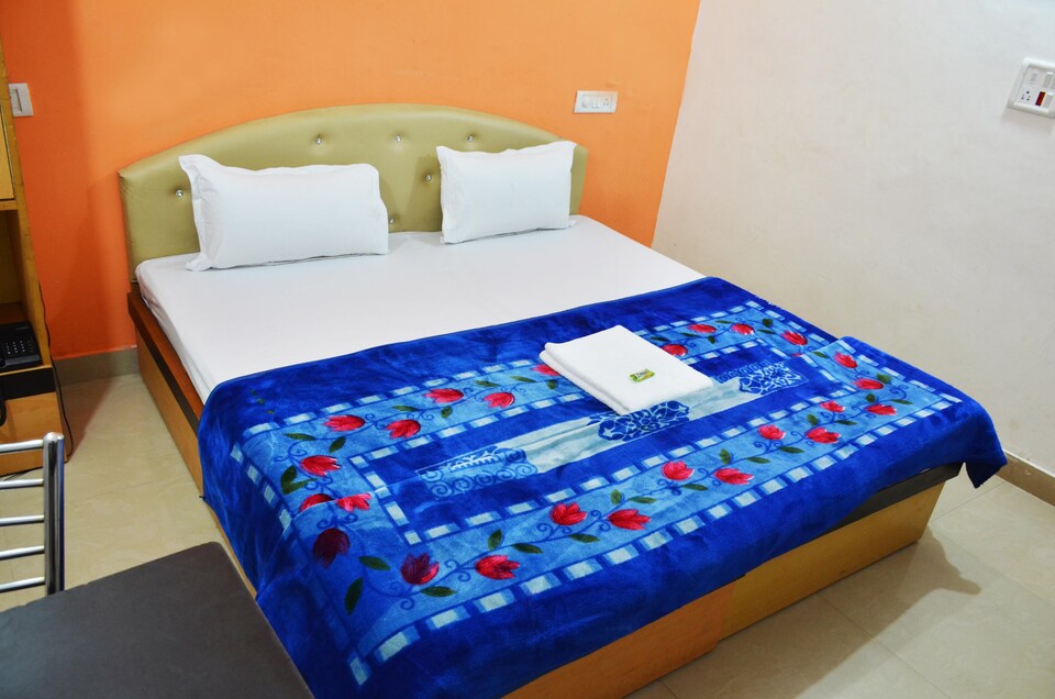 OYO Basic 205 Railway Station, Railway Station Chandigarh, Chandigarh