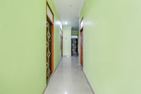 Hotel O Trimurti Palace