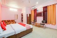 Hotel O Trimurti Palace