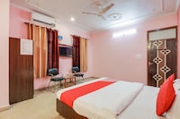 Hotel O Trimurti Palace