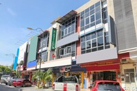 OYO 90126 Pen U Cottages 