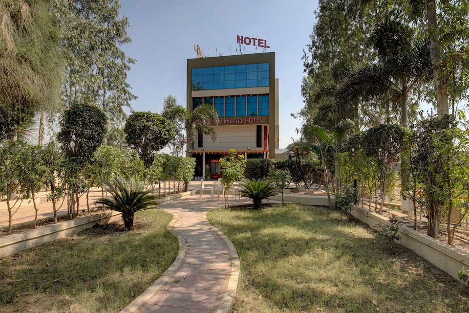 Hotel O The Grand Imperial Restaurant & Hotel Dhuva Railway station, Morbi, Morbi