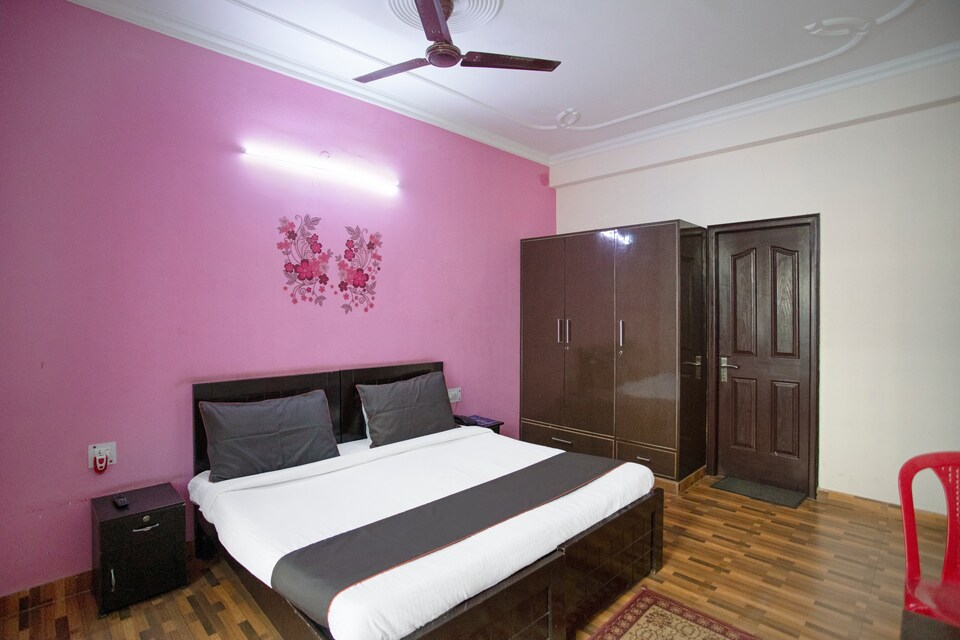 Collection O 76280 Ansal Society, Greater Noida, Noida