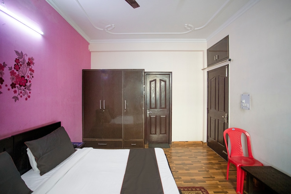 Collection O 76280 Ansal Society, Greater Noida, Noida