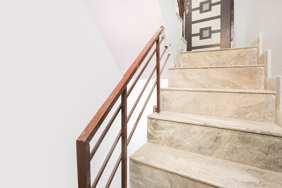 SPOT ON 76281 Moon Shine, Anand Vihar Delhi, Delhi