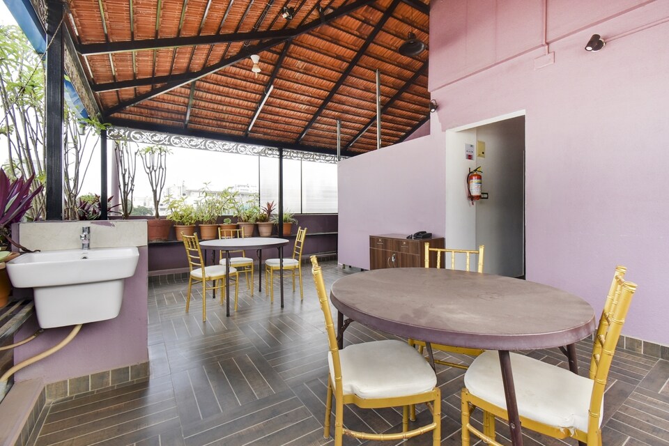 OYO Flagship 76298 Prime Suites, MG Road Bangalore, Bangalore