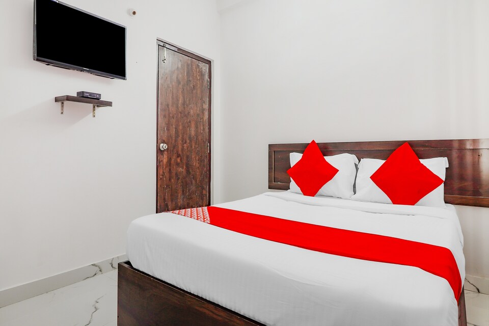 OYO 76299 R Square Nest, Kondapur, Hyderabad