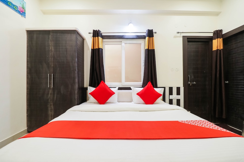 OYO 76301 The Balaji Residency, Mirzapur, Mirzapur