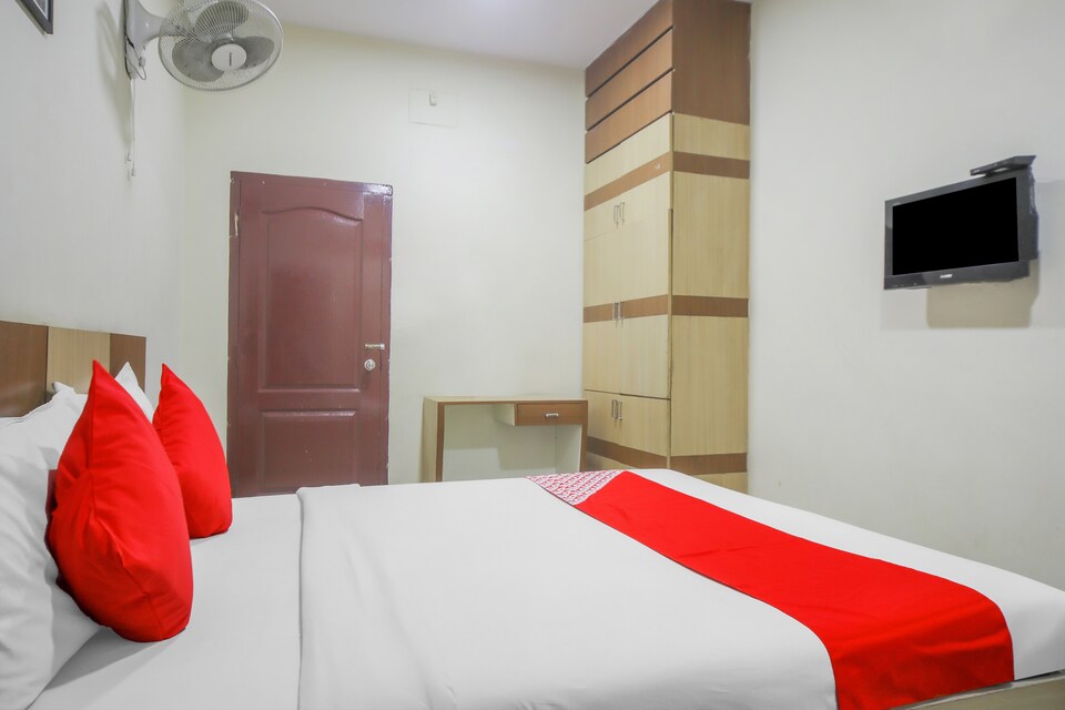OYO 76303 Hotel Thalapathi, Triplicane, Chennai