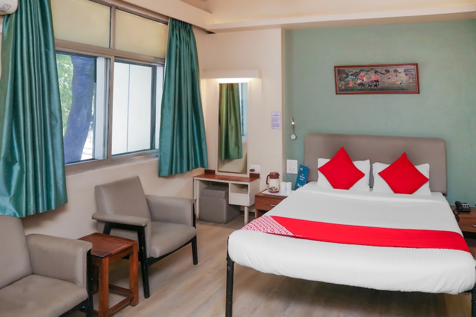 OYO 6429 Hotel Pearl, Shivaji Nagar  Pune, Pune