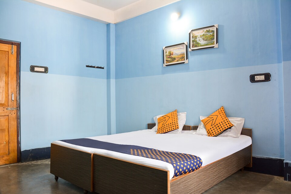 SPOT ON 76321 Puspanjali Guest House, Behrampur, Behrampur