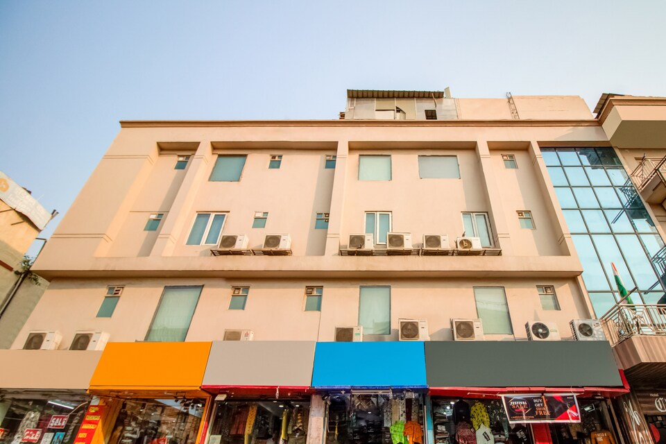 CAPITAL O76329 Hotel C Heights, Patel Nagar Delhi, Delhi