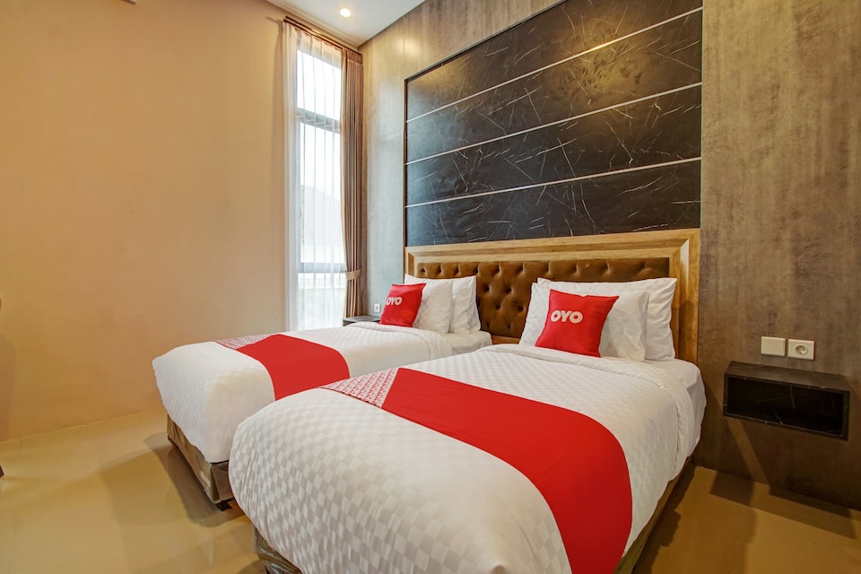 Capital O 90070 Giri Palma Hotel & Villas, Malang Kota, Malang