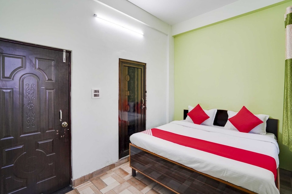 OYO Flagship Hotel Sky, Meerut, Meerut