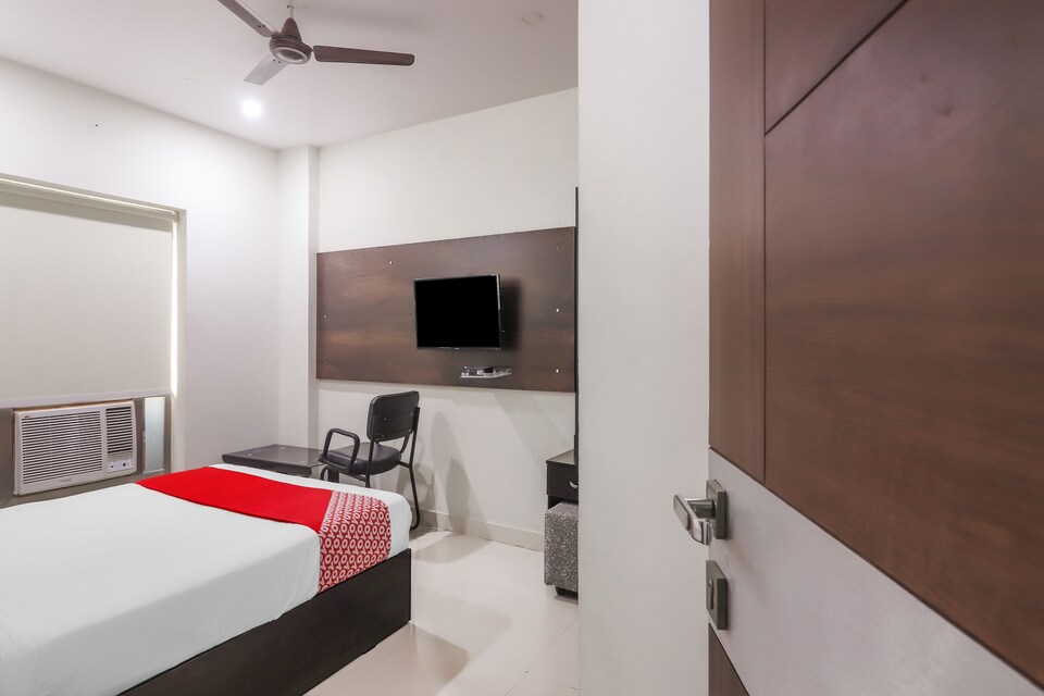 OYO 76348 Hotel Tirumala, Secunderabad, Hyderabad